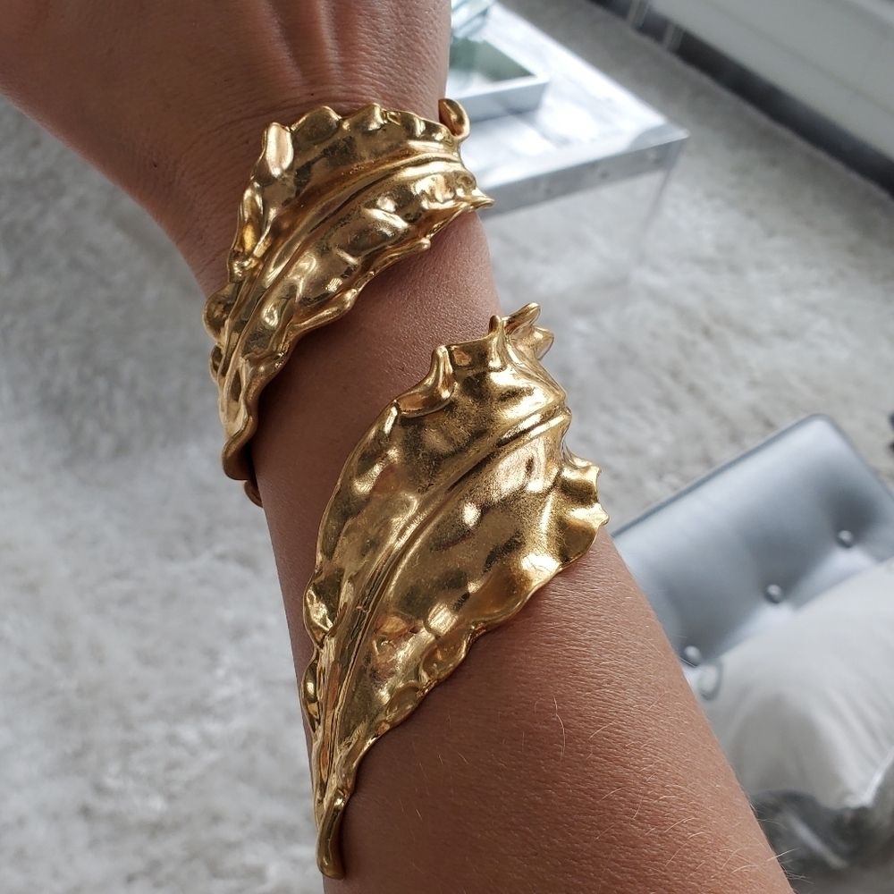 Gold-Colored Preppy Women's High-End Metal Open Bangle Bracelet - Picture 2 of 7